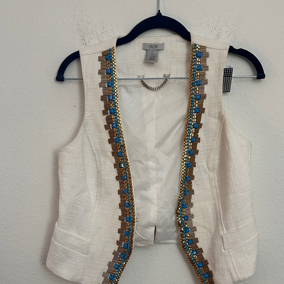 Cache beaded vest - Picture 1 of 6